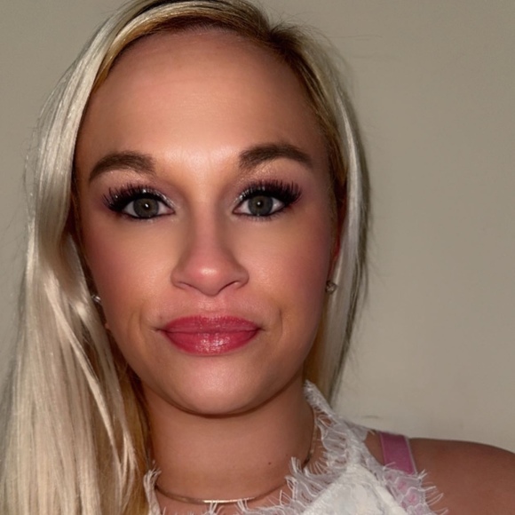 Meet your Posher, Kathy - Picture 1 of 1